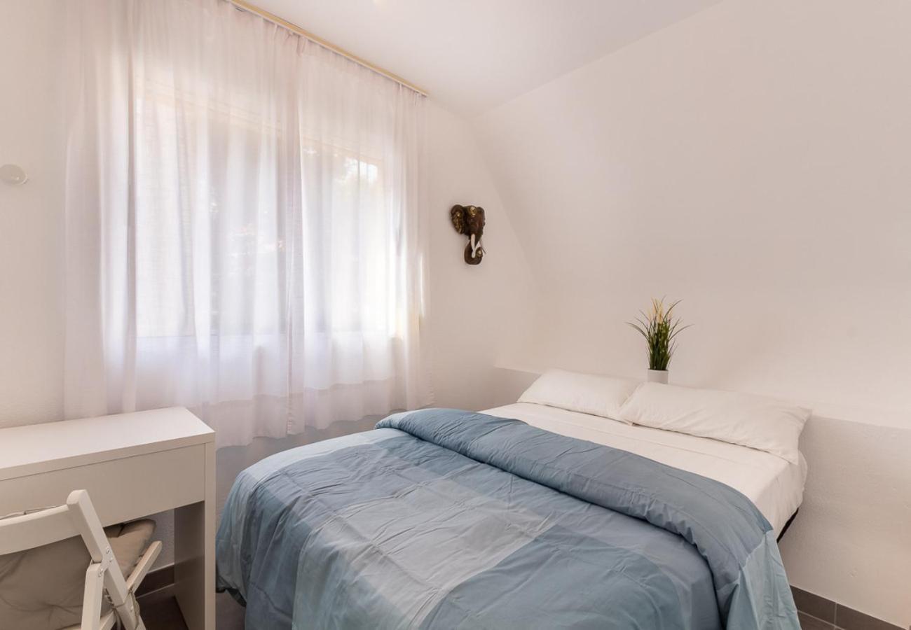 Reformado Apartamento En El Centro Con Vista Al Mar Торремолінос Екстер'єр фото