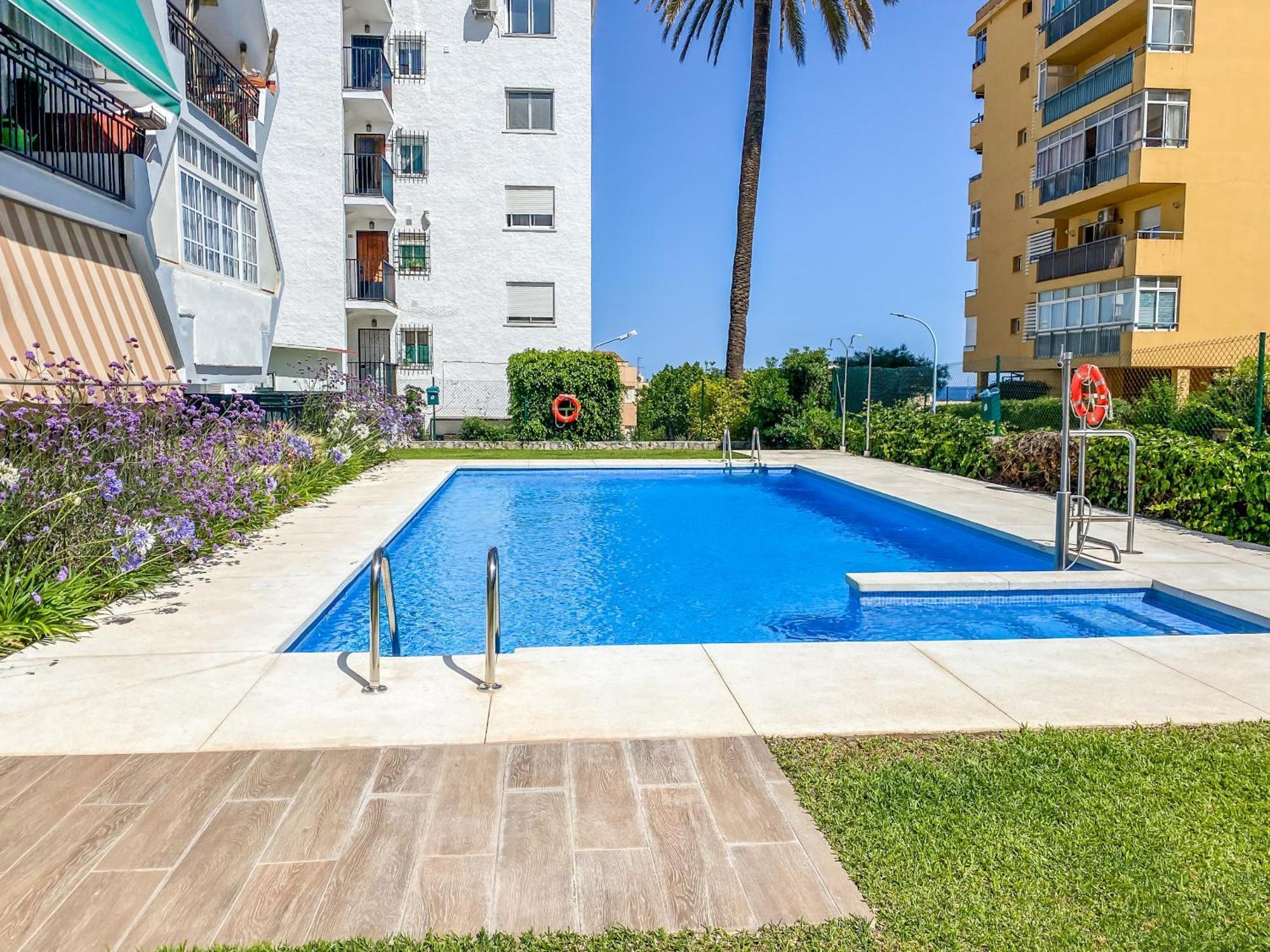 Reformado Apartamento En El Centro Con Vista Al Mar Торремолінос Екстер'єр фото