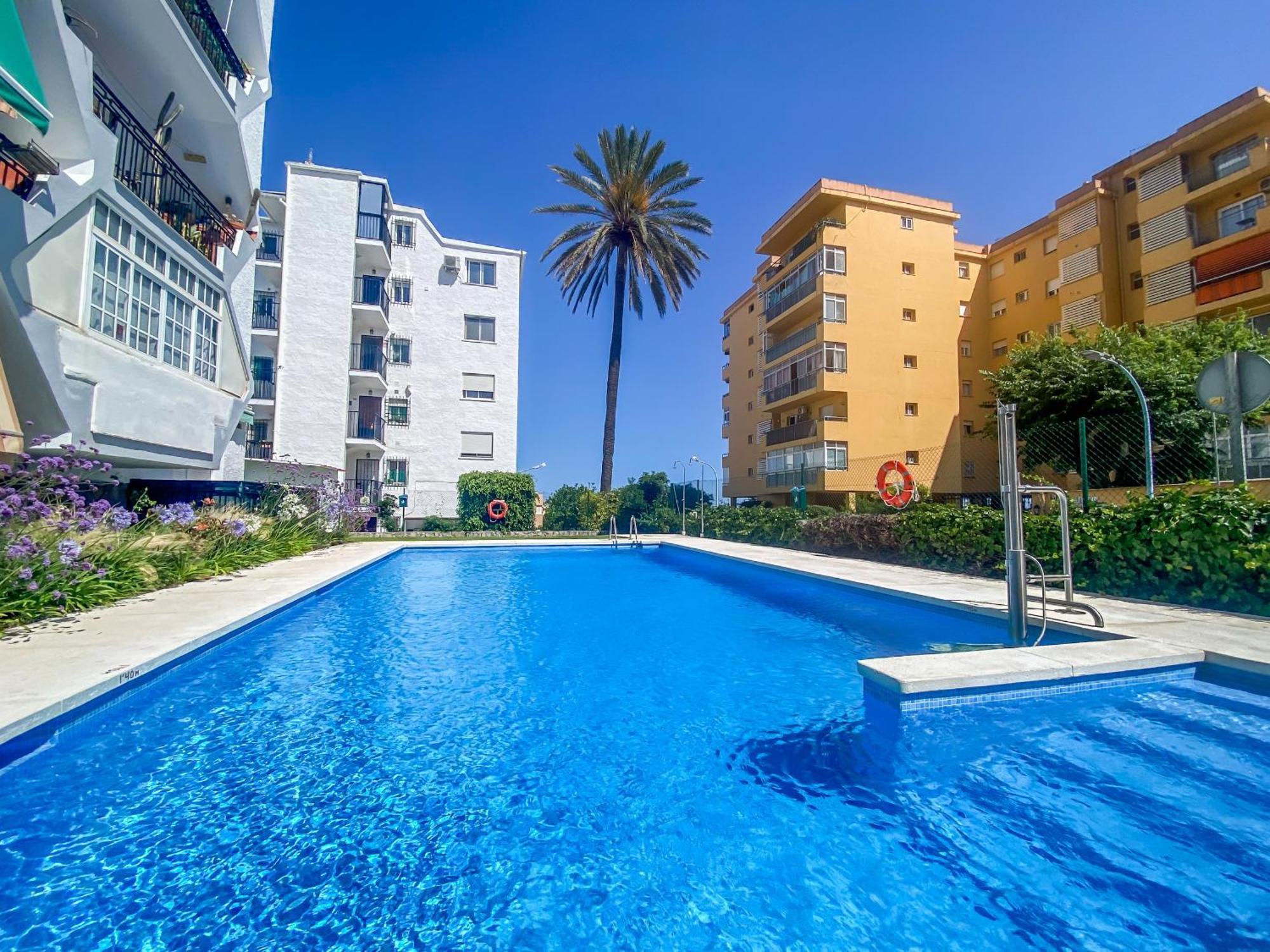 Reformado Apartamento En El Centro Con Vista Al Mar Торремолінос Екстер'єр фото
